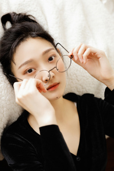 美女的洞洞